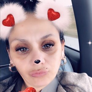 Meet your Posher, Corina